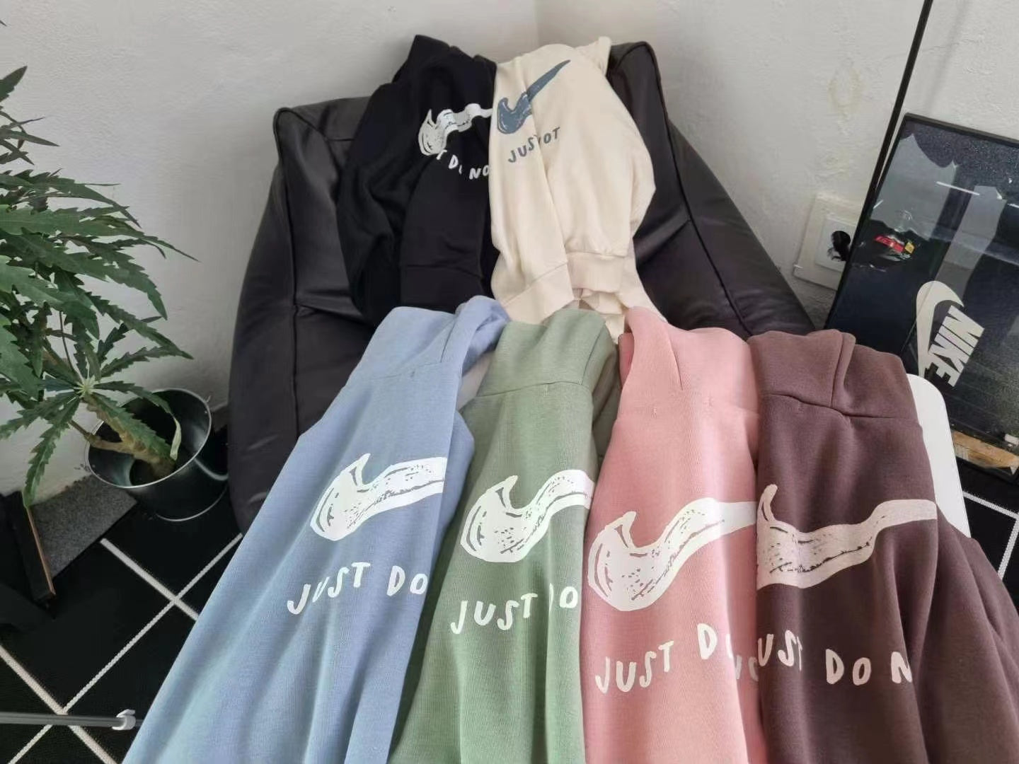 KR JUST DO NOT Crop Hoodie (girl's size)